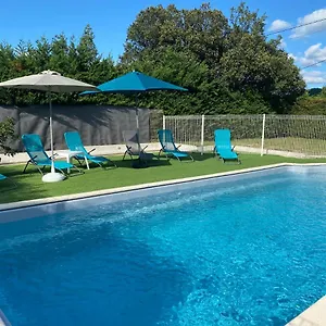 Lavande Avec Piscine Privée Classé 4 étoiles Lagorce (Ardeche)